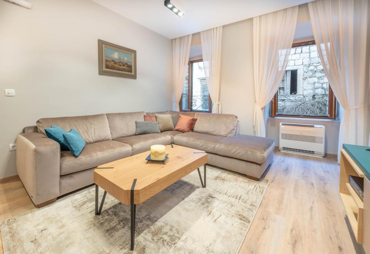 Sasha Di Cattaro - Old Town Lux Apartment Eksteriør bilde
